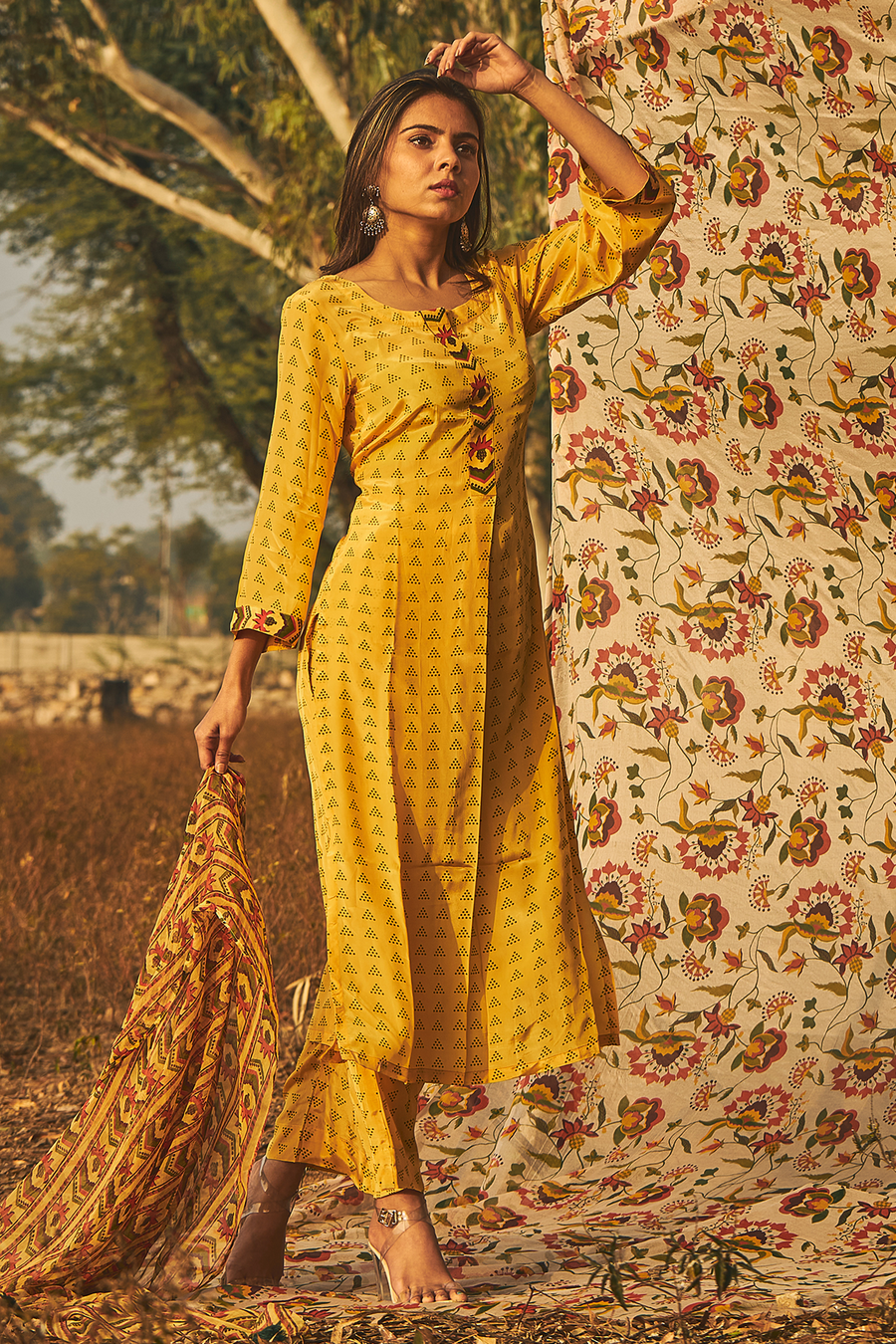WOMEN'S YELLOW NATURAL CREPE SAMBAC KURTA SET