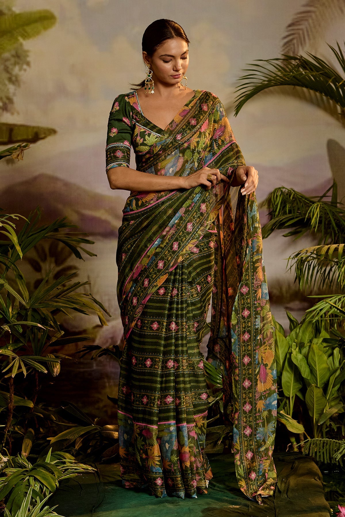 WOMEN'S GREEN CHIFFON FALGUNI SAREE SET