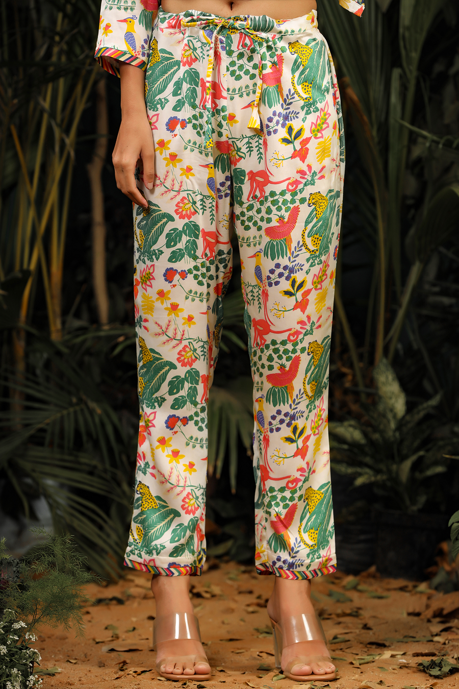 WOMEN'S WHITE MODAL SATIN AMBAR KURTA SET