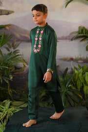 SAUNDH KURTA SET WITH BANDI