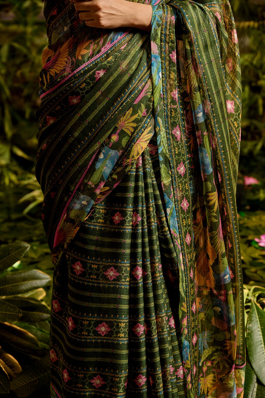 WOMEN'S GREEN CHIFFON FALGUNI SAREE SET