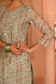 WOMEN'S GREEN CHANDERI NEEL KAMAL KURTA SET