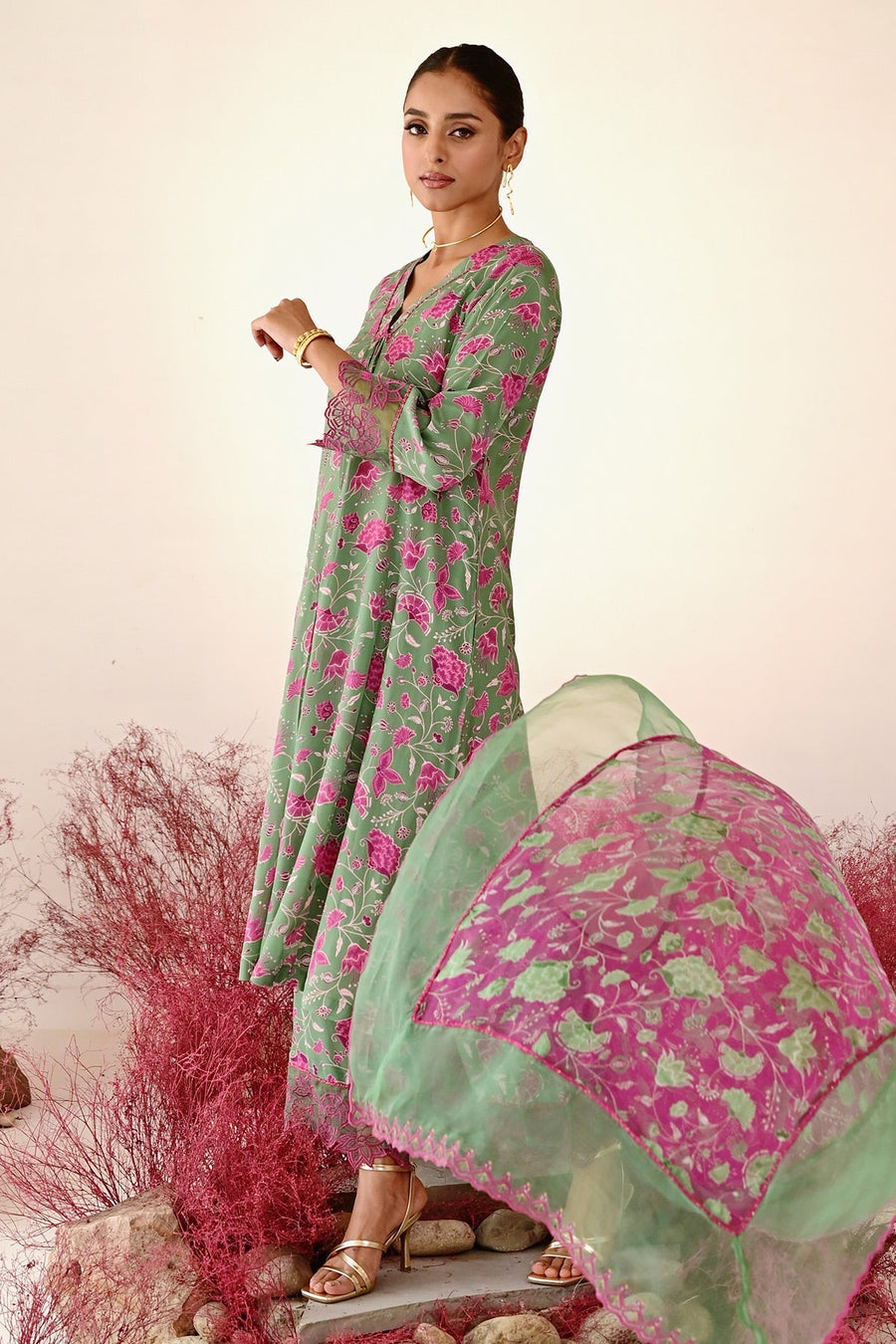 WOMEN'S GREEN AND MAGENTA CREPE & ORGANZA MOHAK A-LINE KURTA SET