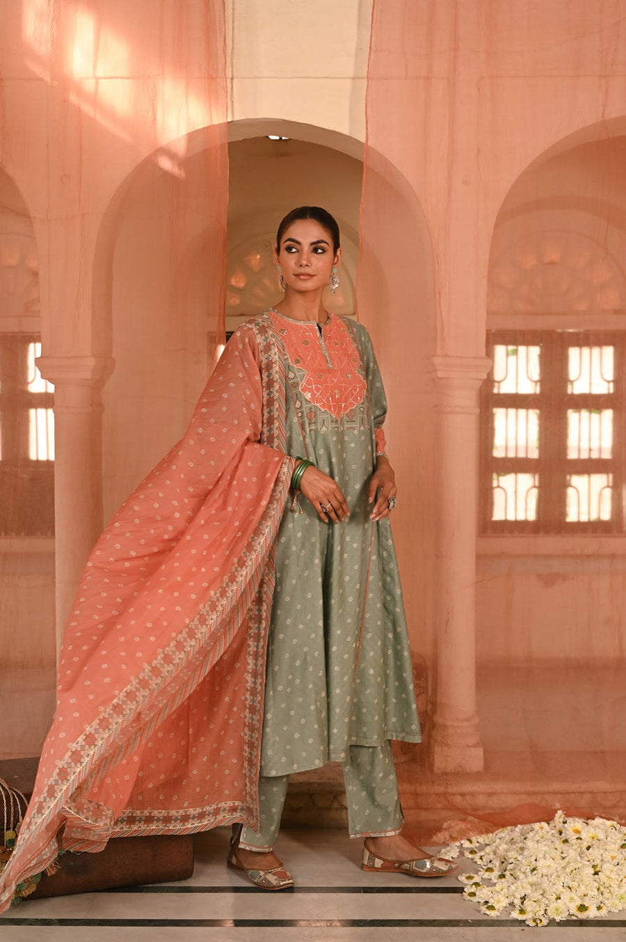 WOMEN'S GREEN CHANDERI SANGANERI KURTA SET