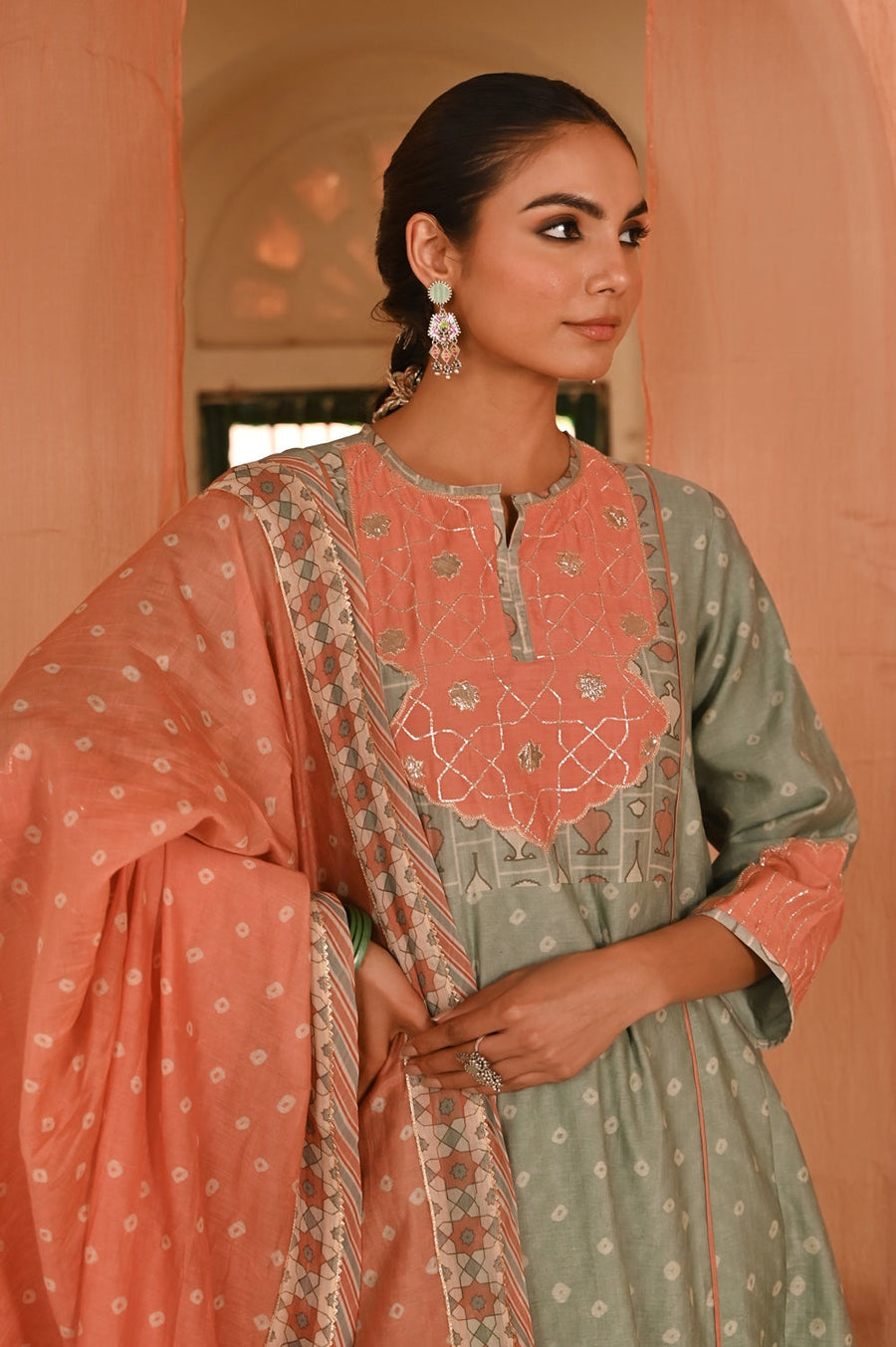 WOMEN'S GREEN CHANDERI SANGANERI KURTA SET