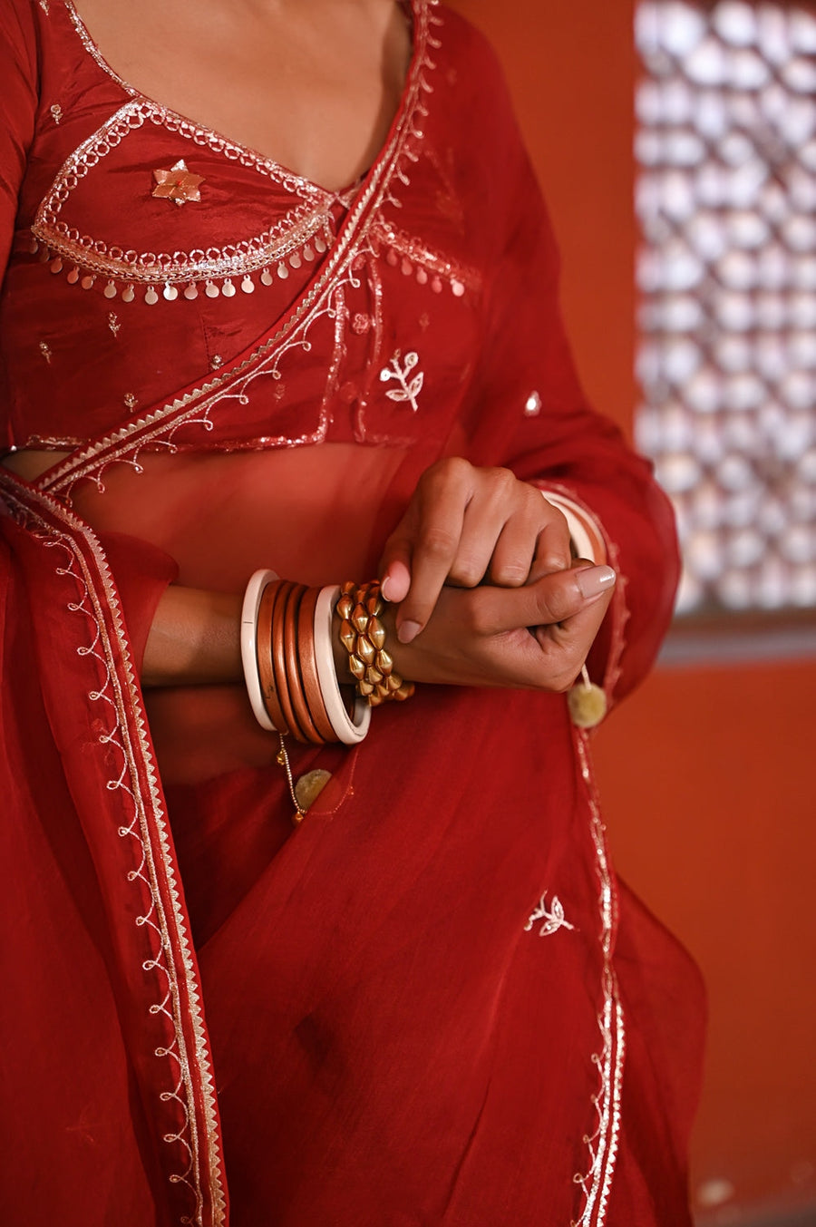 WOMEN'S DARK RED ORGANZA  GULABI SURKH SAREE SET