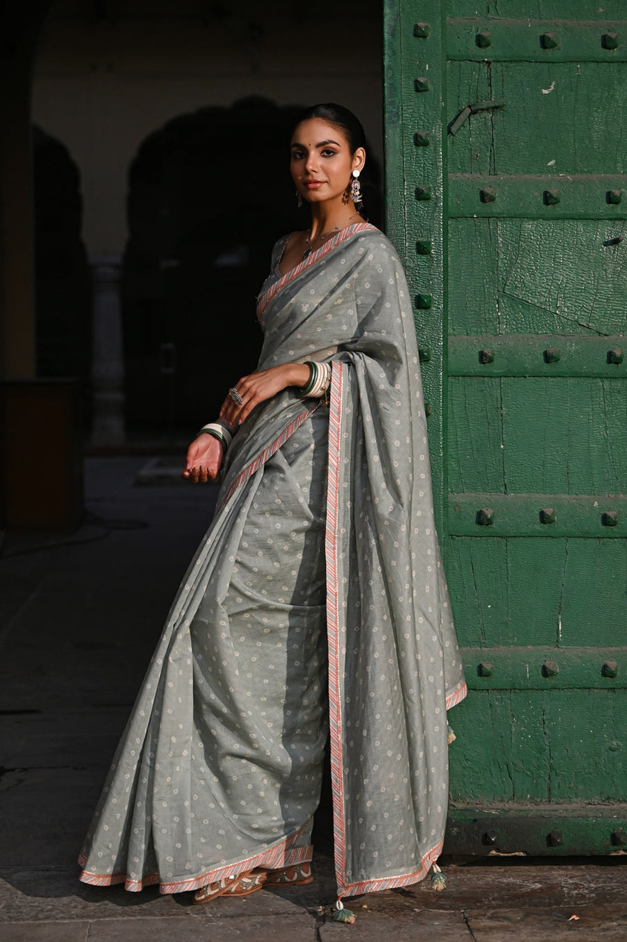 WOMEN'S GREEN CHANDERI SUNEHRI SAREE SET