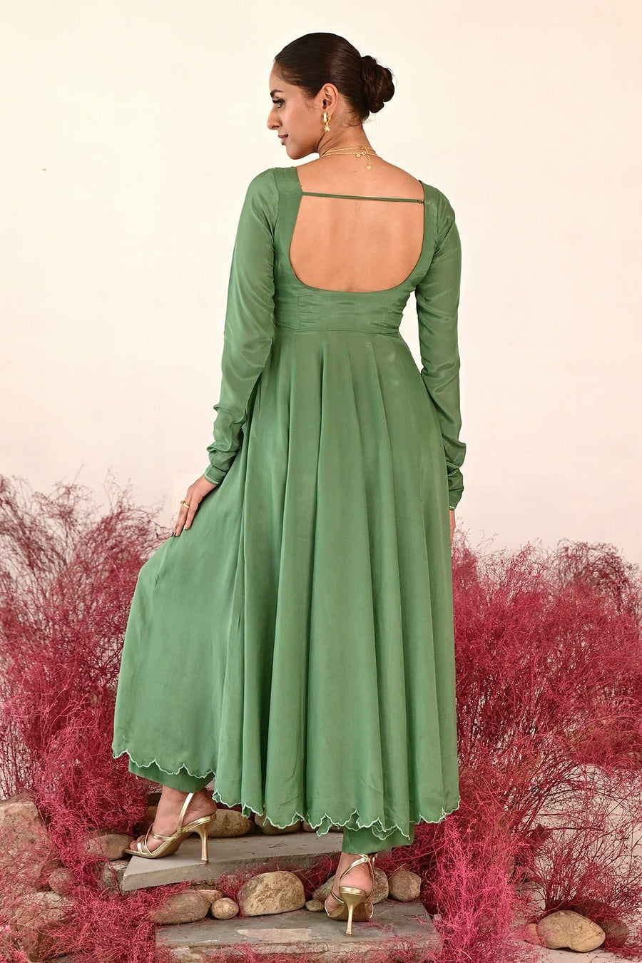 WOMEN'S GREEN CREPE & ORGANZA MANOHARI ANARKALI SET