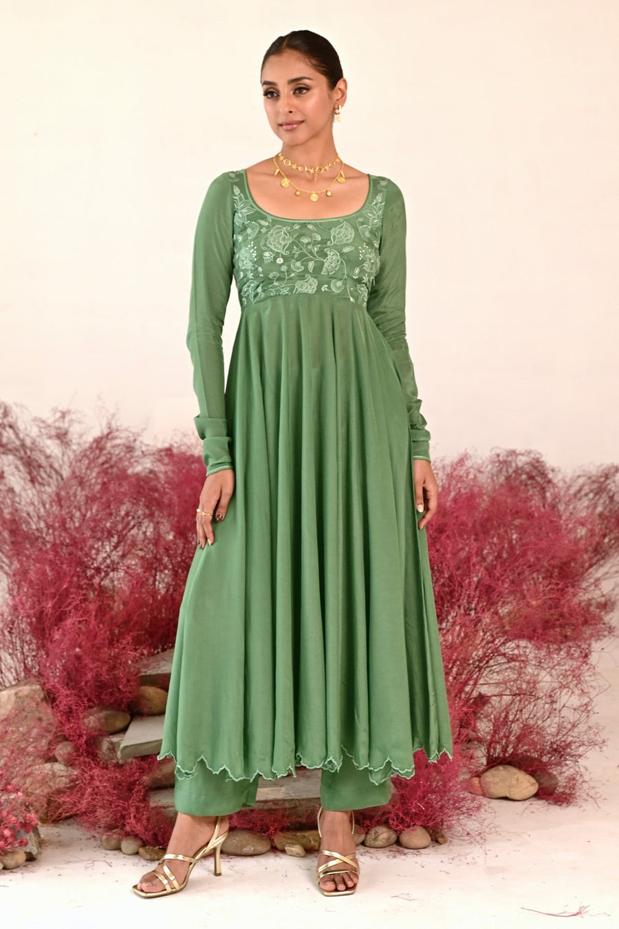 WOMEN'S GREEN CREPE & ORGANZA MANOHARI ANARKALI SET