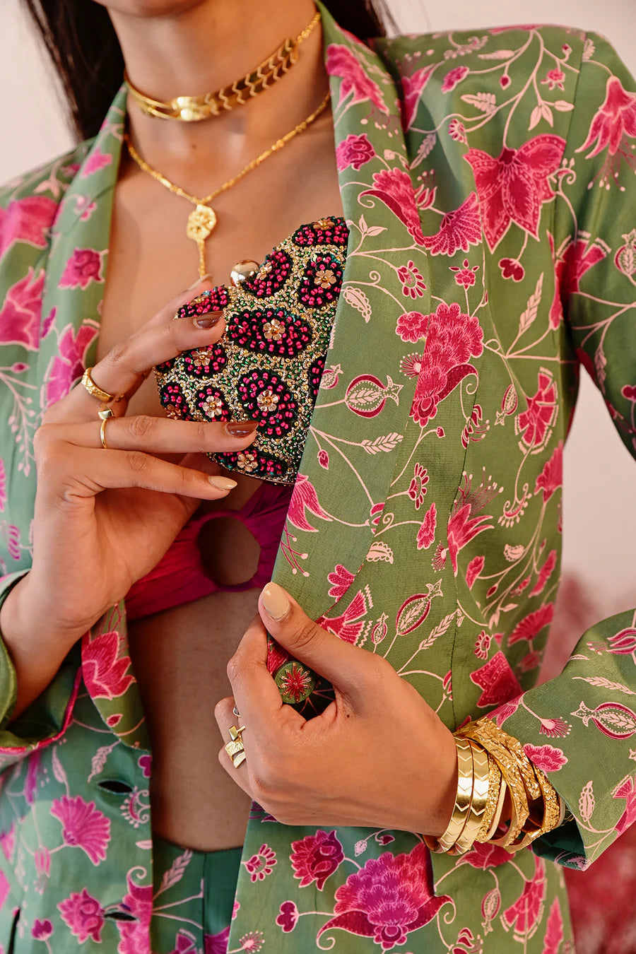 WOMEN'S GREEN, GOLD & MAGENTA METAL FRAME DILBARO CLUTCH