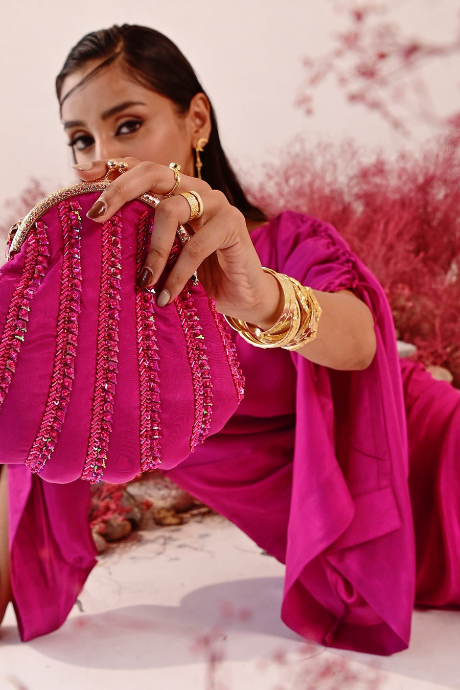 WOMEN'S MAGENTA METAL FRAME & CREPE SUFI POTLI BAG