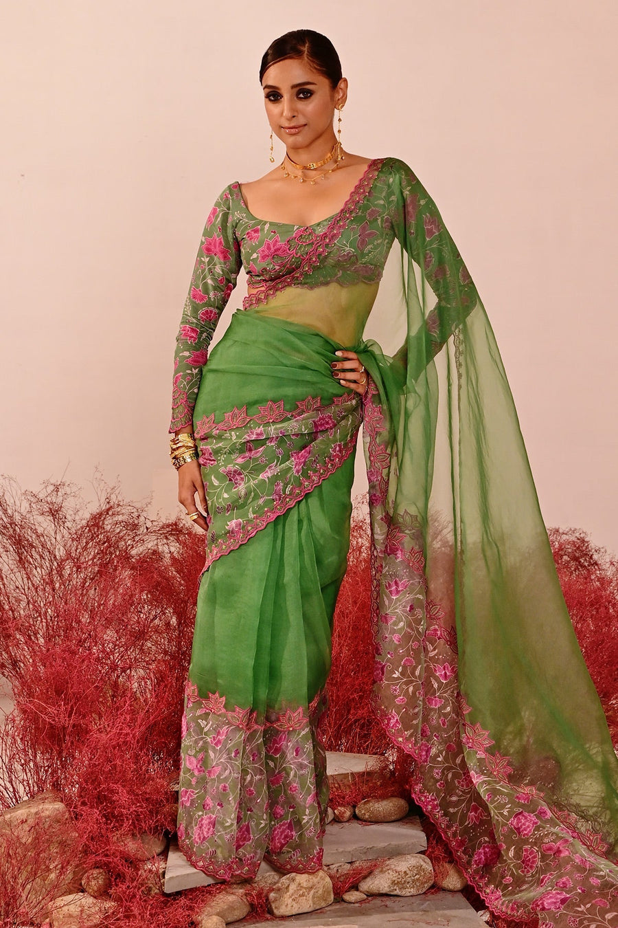 WOMEN'S GREEN AND MAGENTA CREPE & ORGANZA DEVIANA SAREE