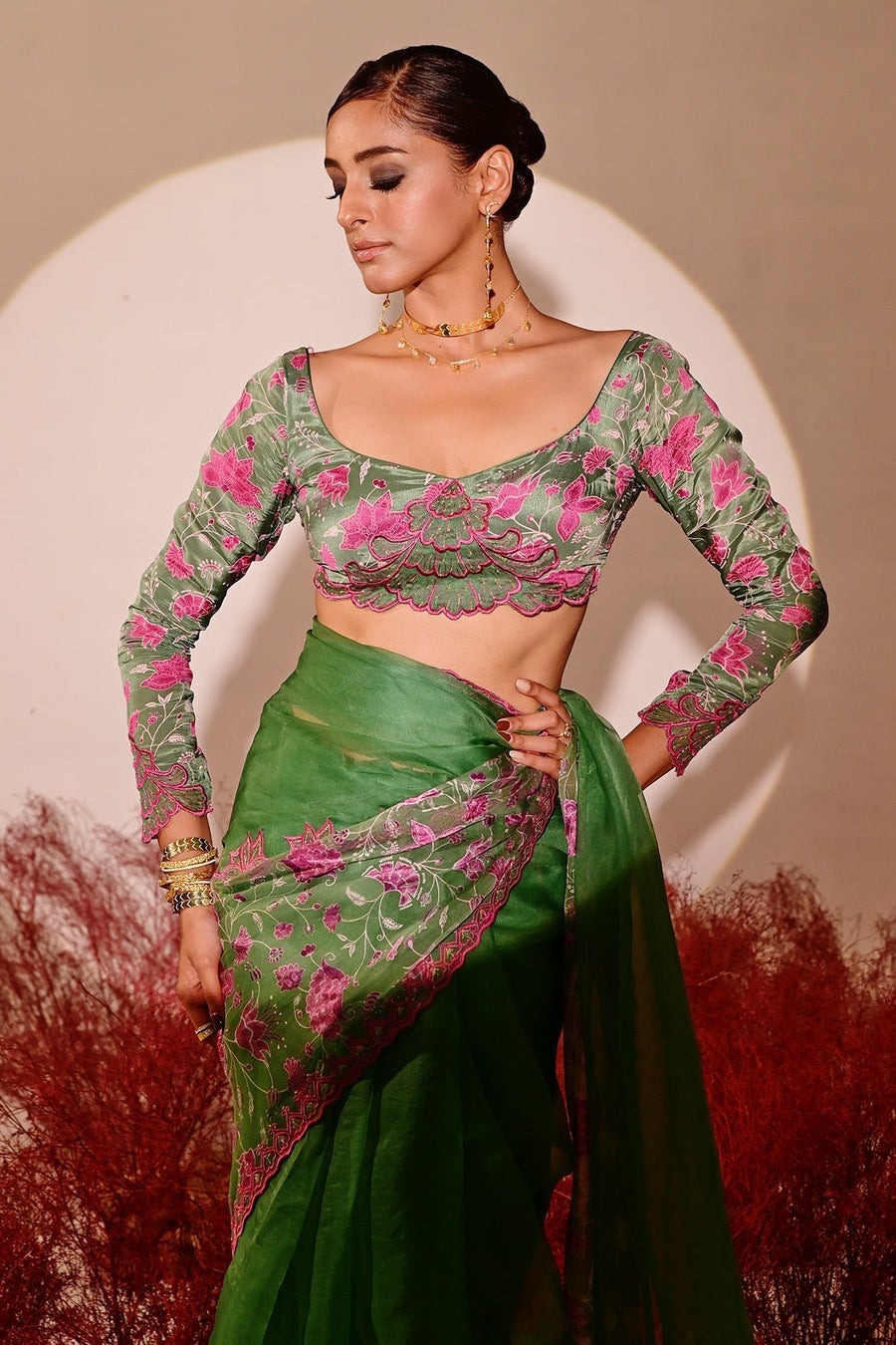WOMEN'S GREEN AND MAGENTA CREPE & ORGANZA DEVIANA SAREE WITH BLOUSE