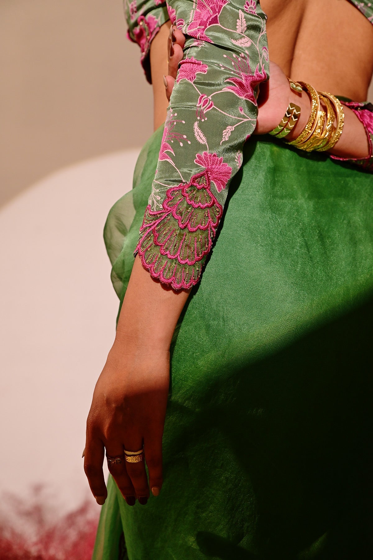 WOMEN'S GREEN CREPE & ORGANZA YARA BLOUSE