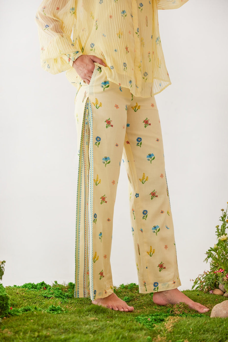 WOMEN'S YELLOW MOSS HUE PANTS