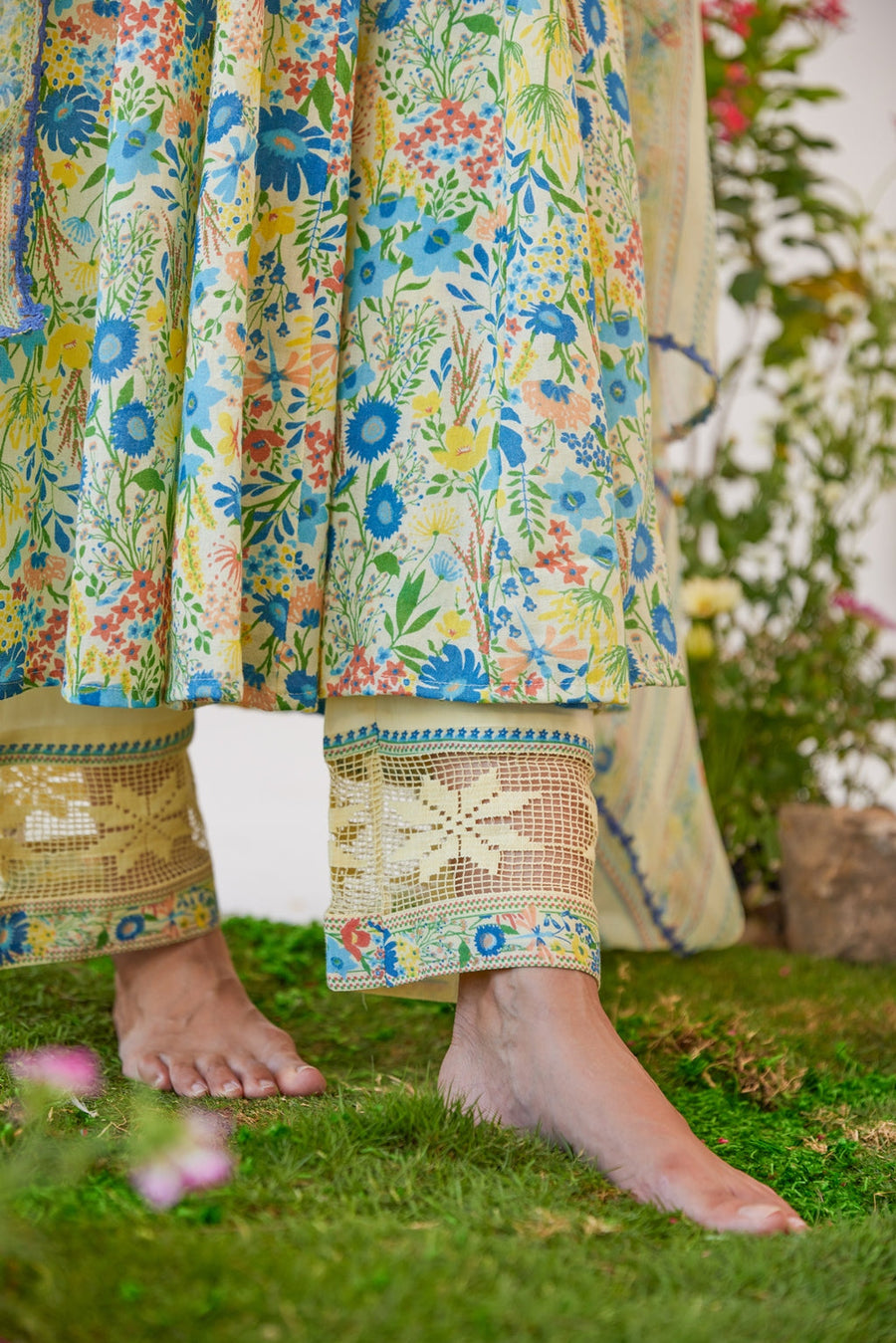 WOMEN'S YELLOW MODAL SATIN ANVA PANTS