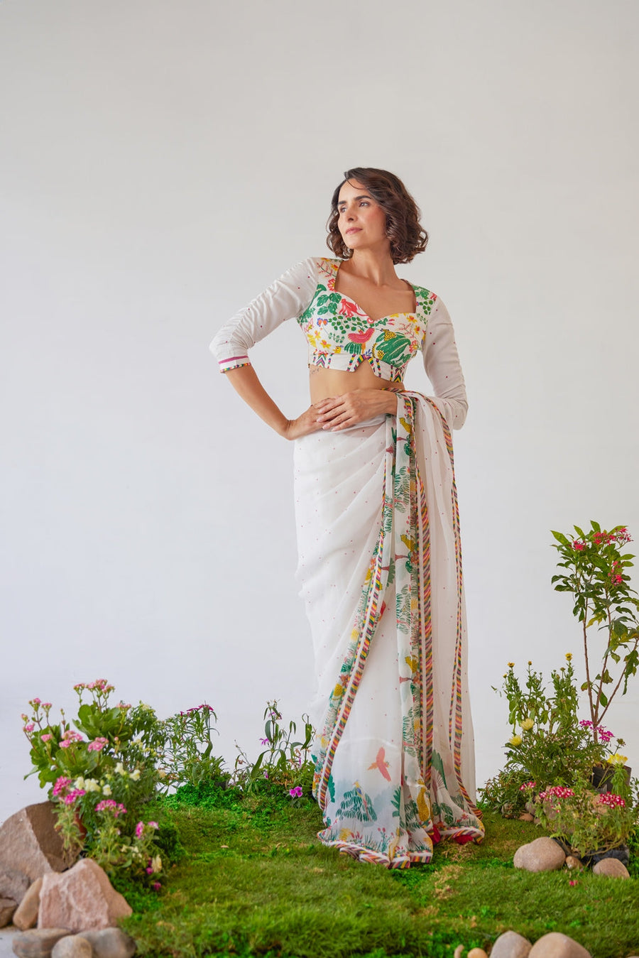 WOMEN'S WHITE CHIFFON IMAAN SAREE WITH BLOUSE