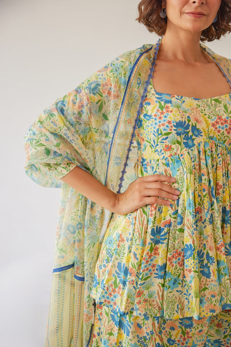 WOMEN'S YELLOW CHIFFON REGALIA DUPATTA