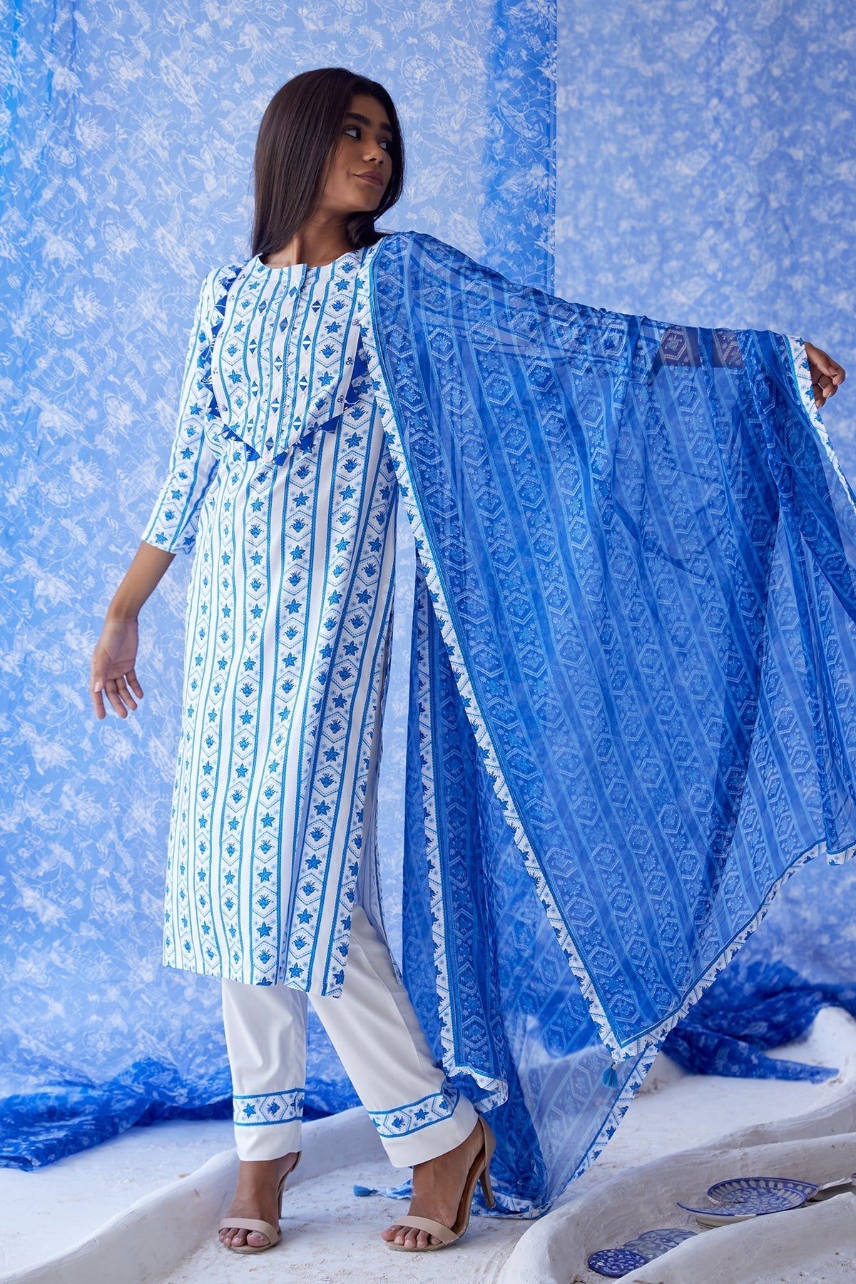 Vaayu Straight Suit Set