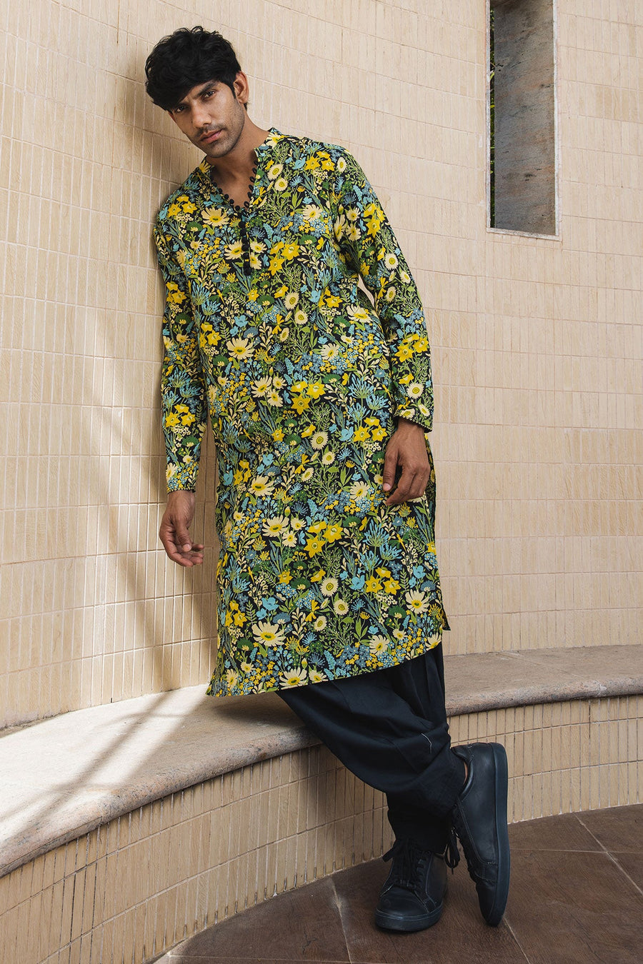 MEN'S BLACK - MULTICOLOR COTTON MOSS OLIVER KURTA