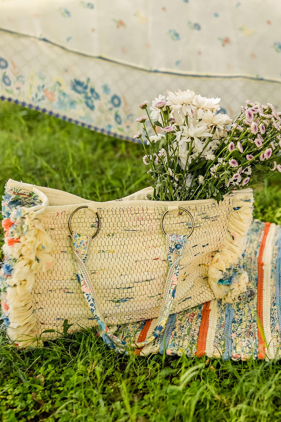 WOMEN'S PASTEL YELLOW COTTON MOSS, CHIFFON AIKO TOTE BAG