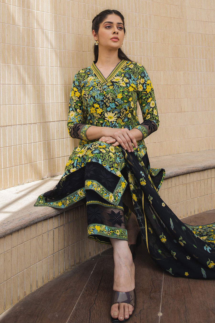 WOMEN'S BLACK - MULTI COLOR COTTON MOSS MIA STRAIGHT KURTA