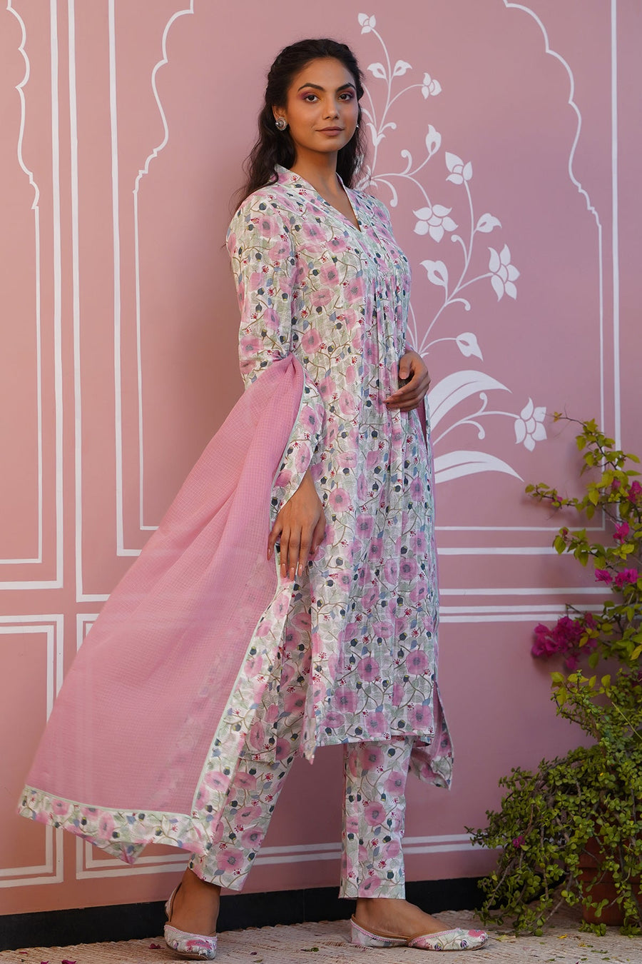 WOMEN'S PINK AND WHITE COTTON MELLOW KURTA SET