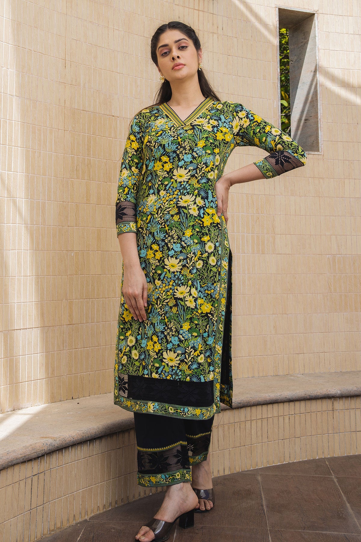 WOMEN'S BLACK - MULTI COLOR COTTON MOSS MIA STRAIGHT KURTA SET
