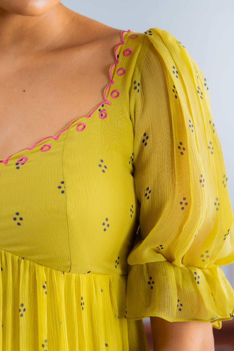 NEER DRESS