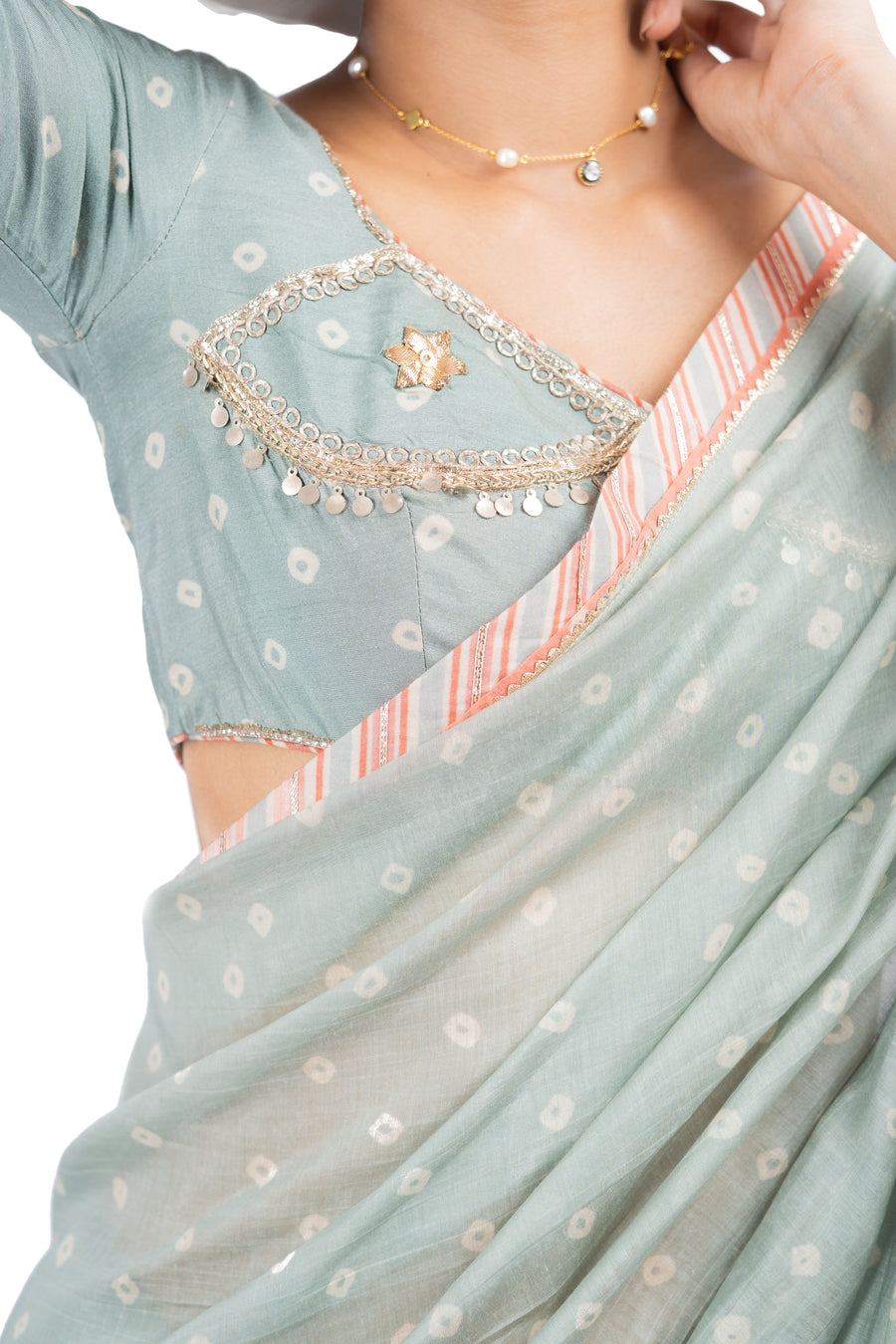 WOMEN'S GREEN CHANDERI SUNEHRI SAREE SET