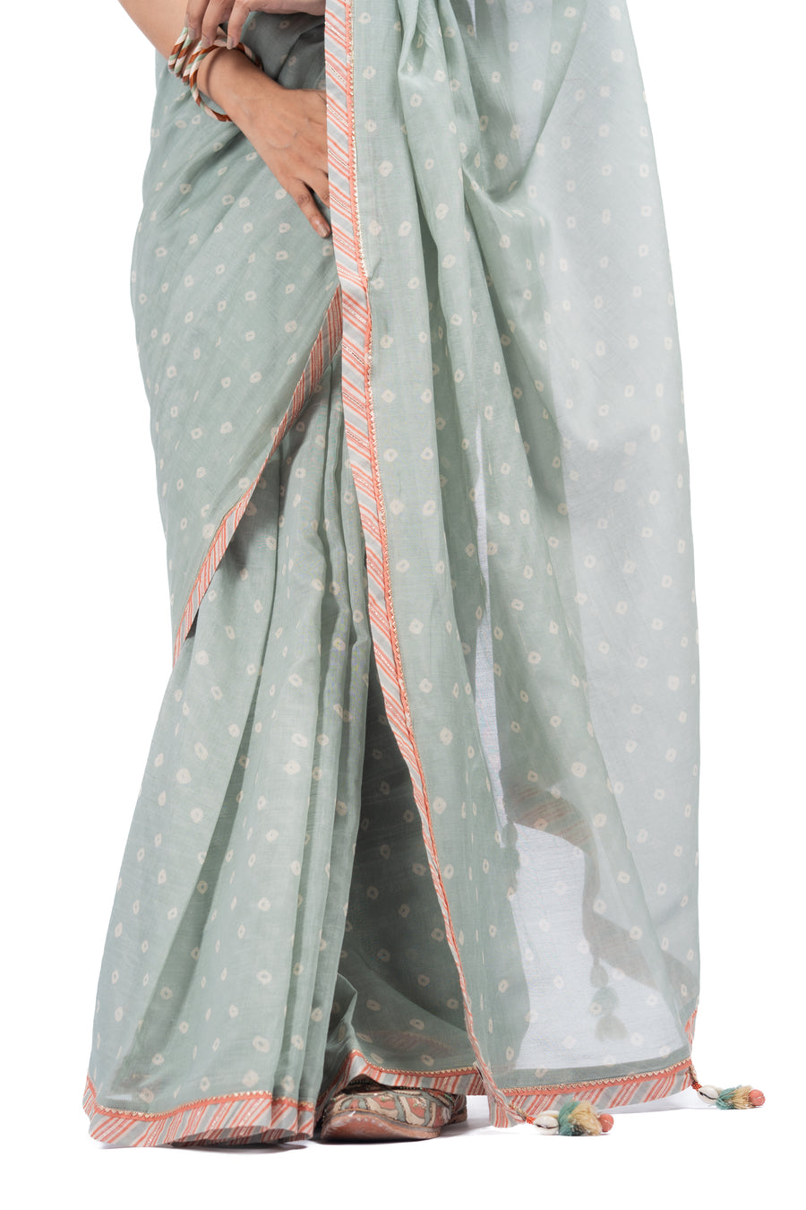 WOMEN'S GREEN CHANDERI SUNEHRI SAREE SET