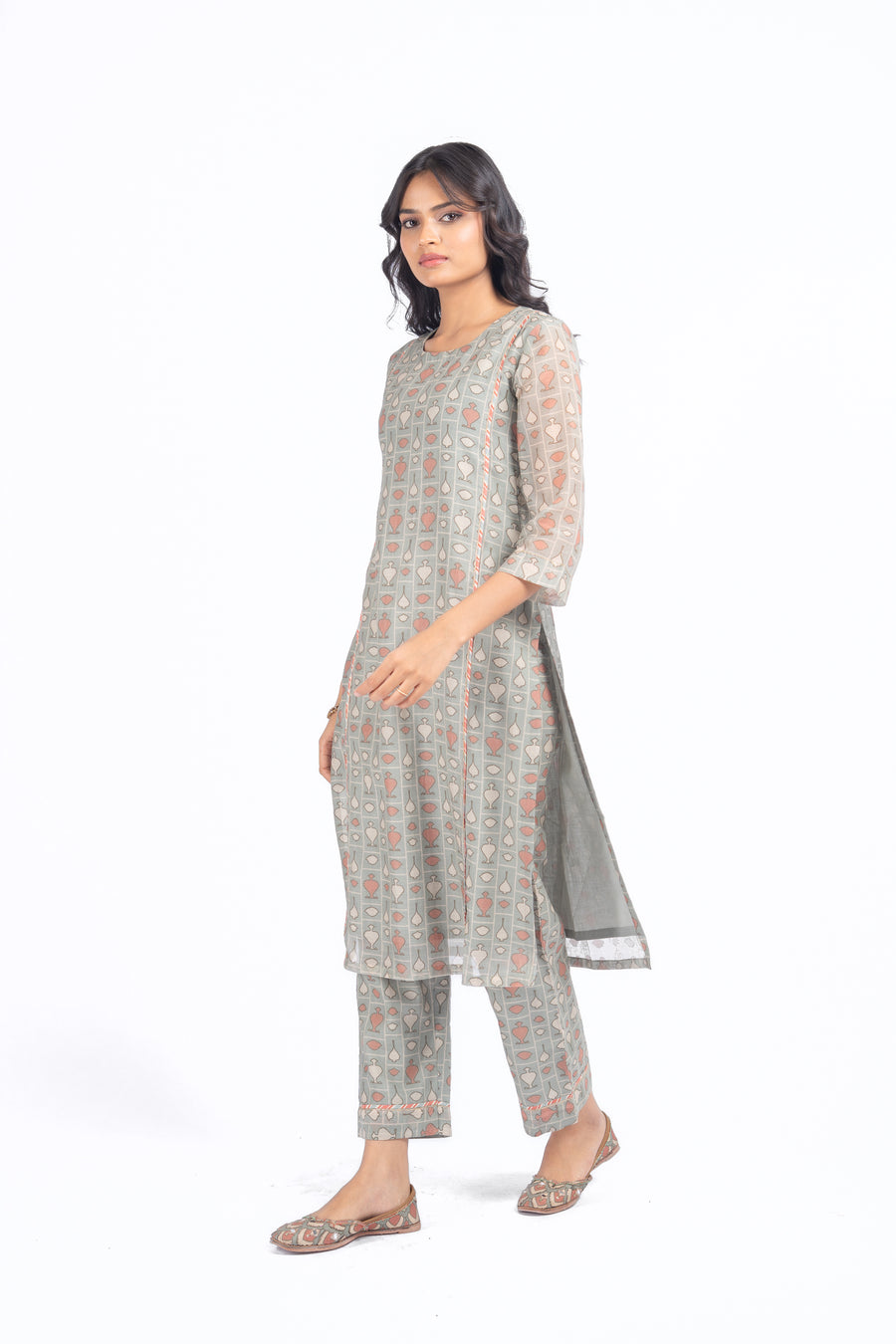 WOMEN'S GREEN CHANDERI NEEL KAMAL KURTA SET