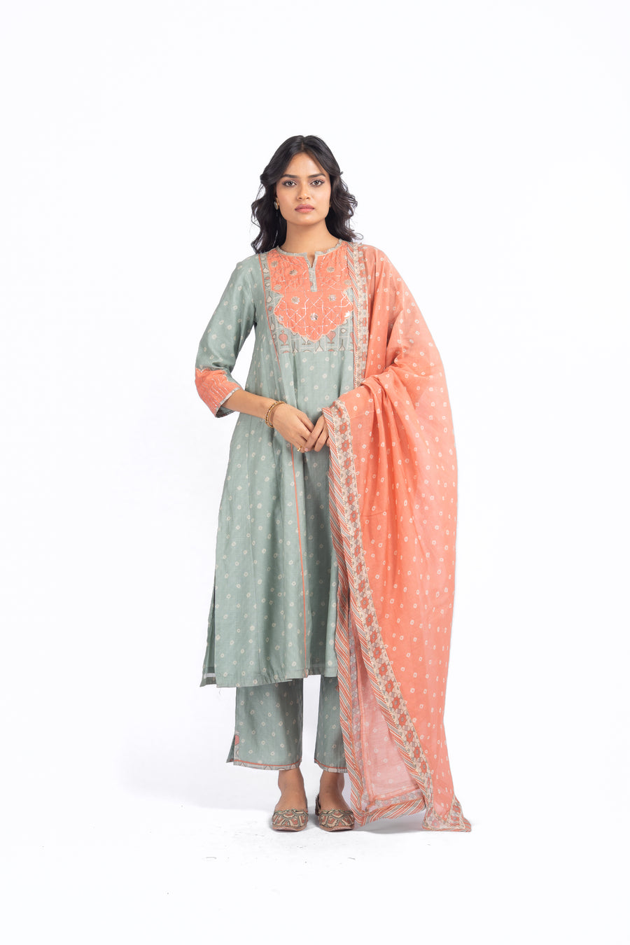 WOMEN'S GREEN CHANDERI SANGANERI KURTA SET