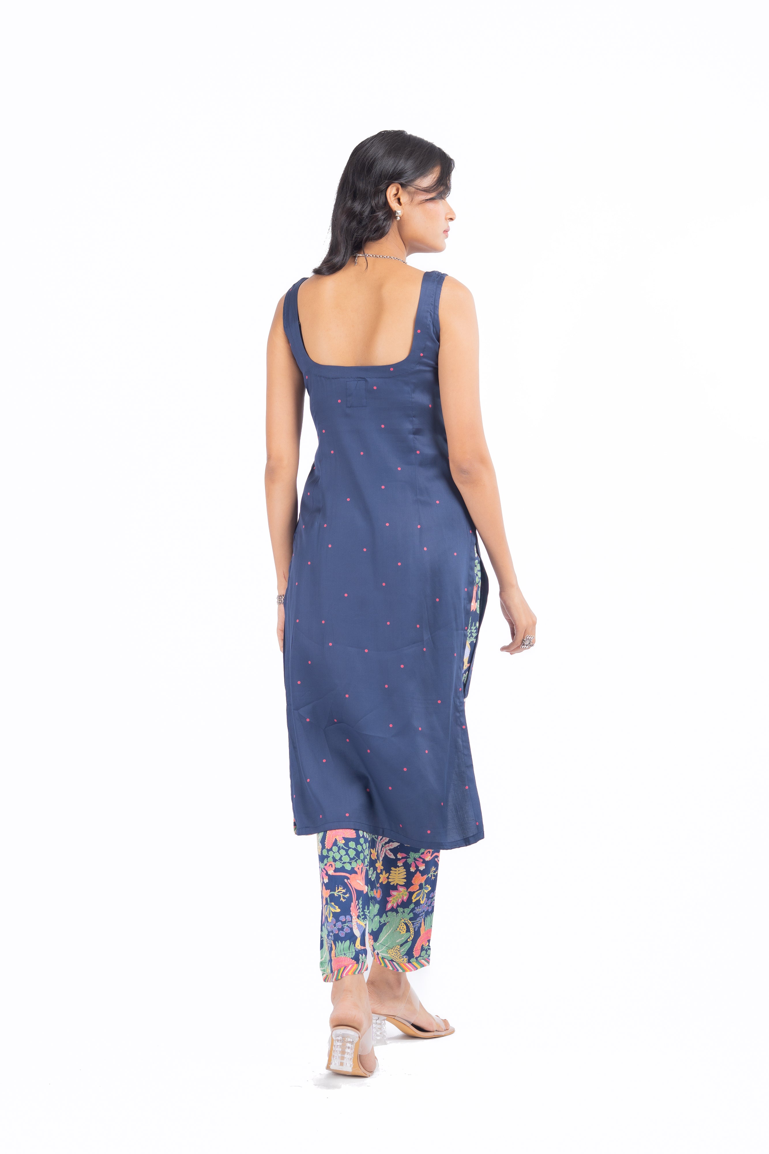 Hoor Kurta•