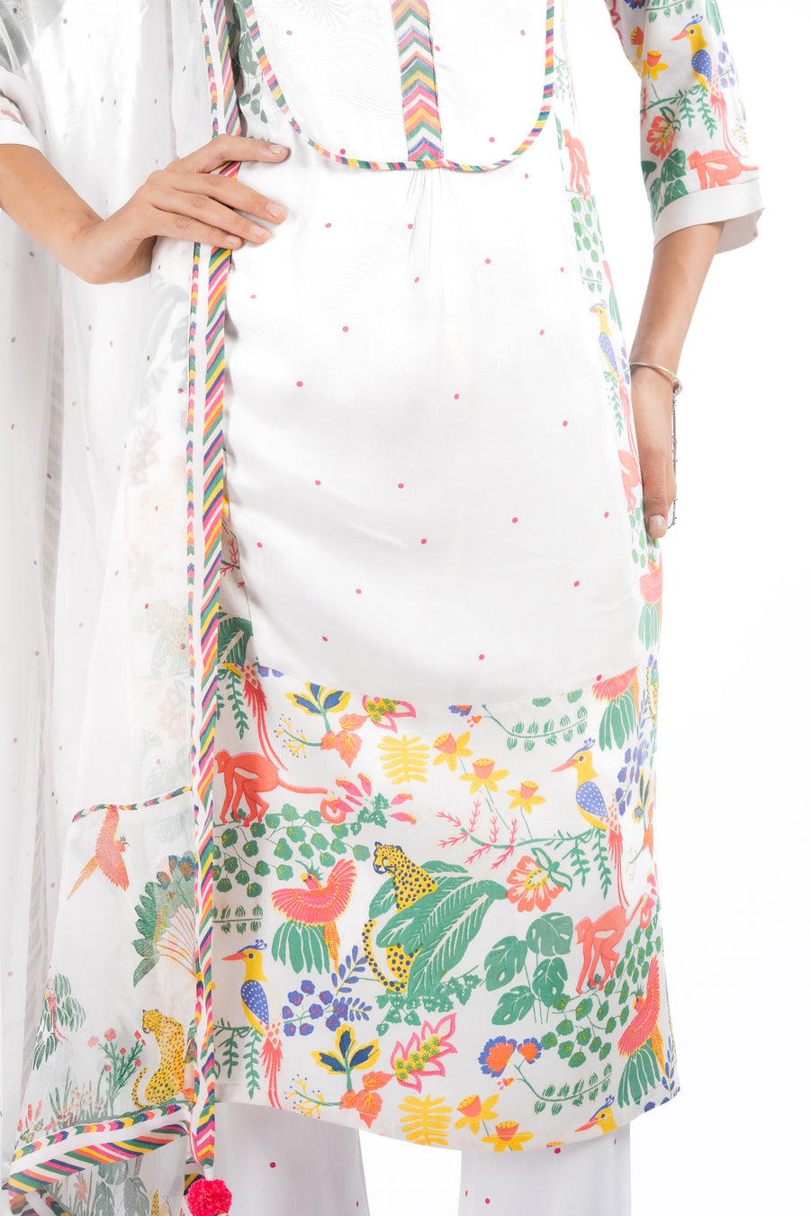 WOMEN'S WHITE MODAL SATIN SABA KURTA SET