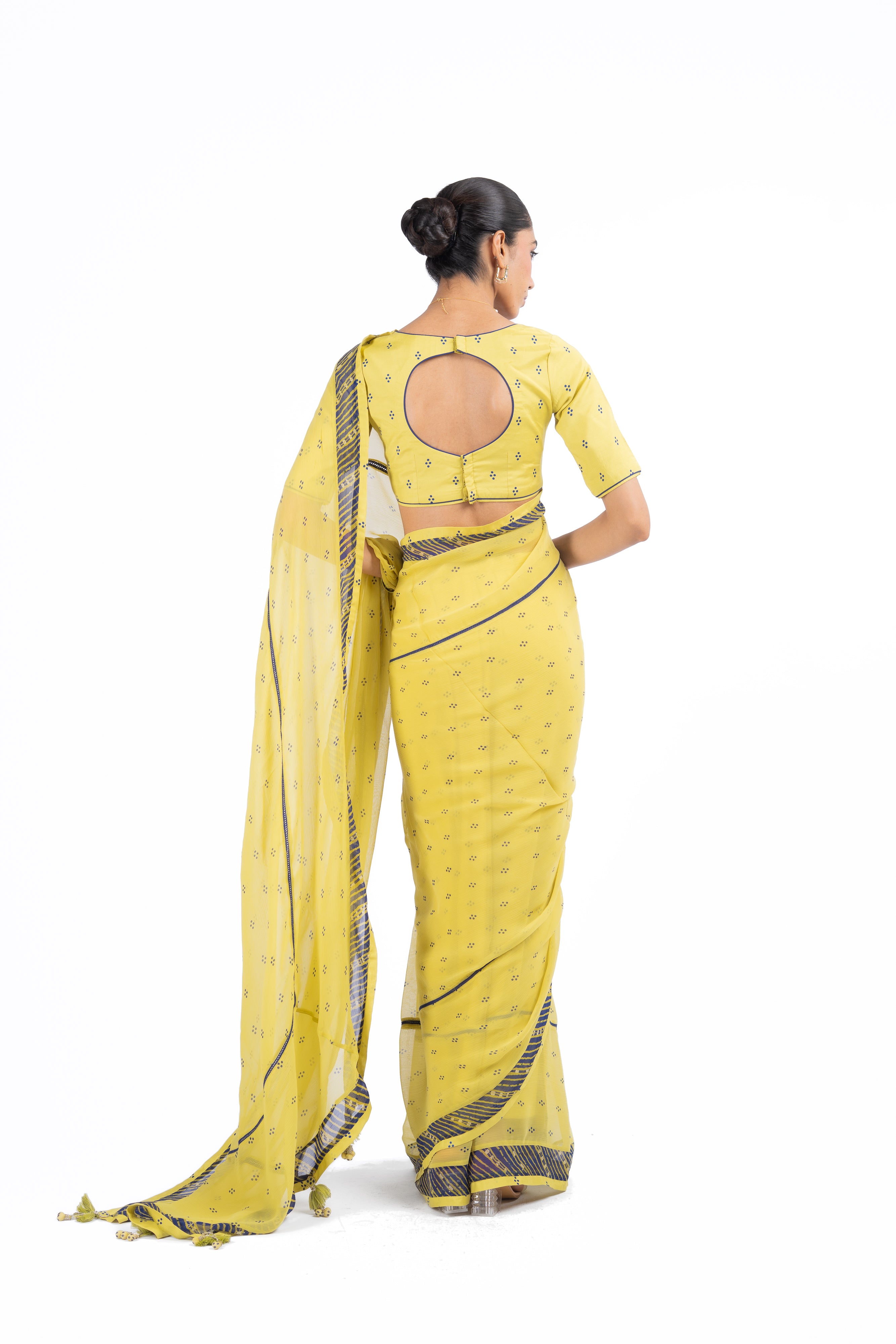 HARIYALI SAREE WITH UN-STITCHED BLOUSE PIECE