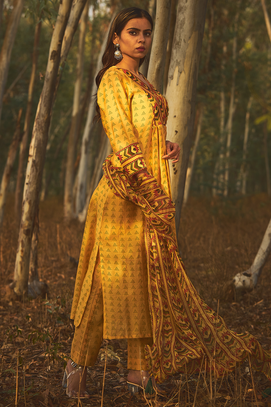 WOMEN'S YELLOW CHANDERI BEE BALM KURTA