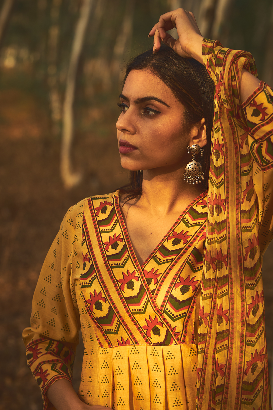 WOMEN'S YELLOW CHANDERI BEE BALM KURTA