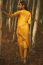 WOMEN'S YELLOW CHANDERI BEE BALM KURTA